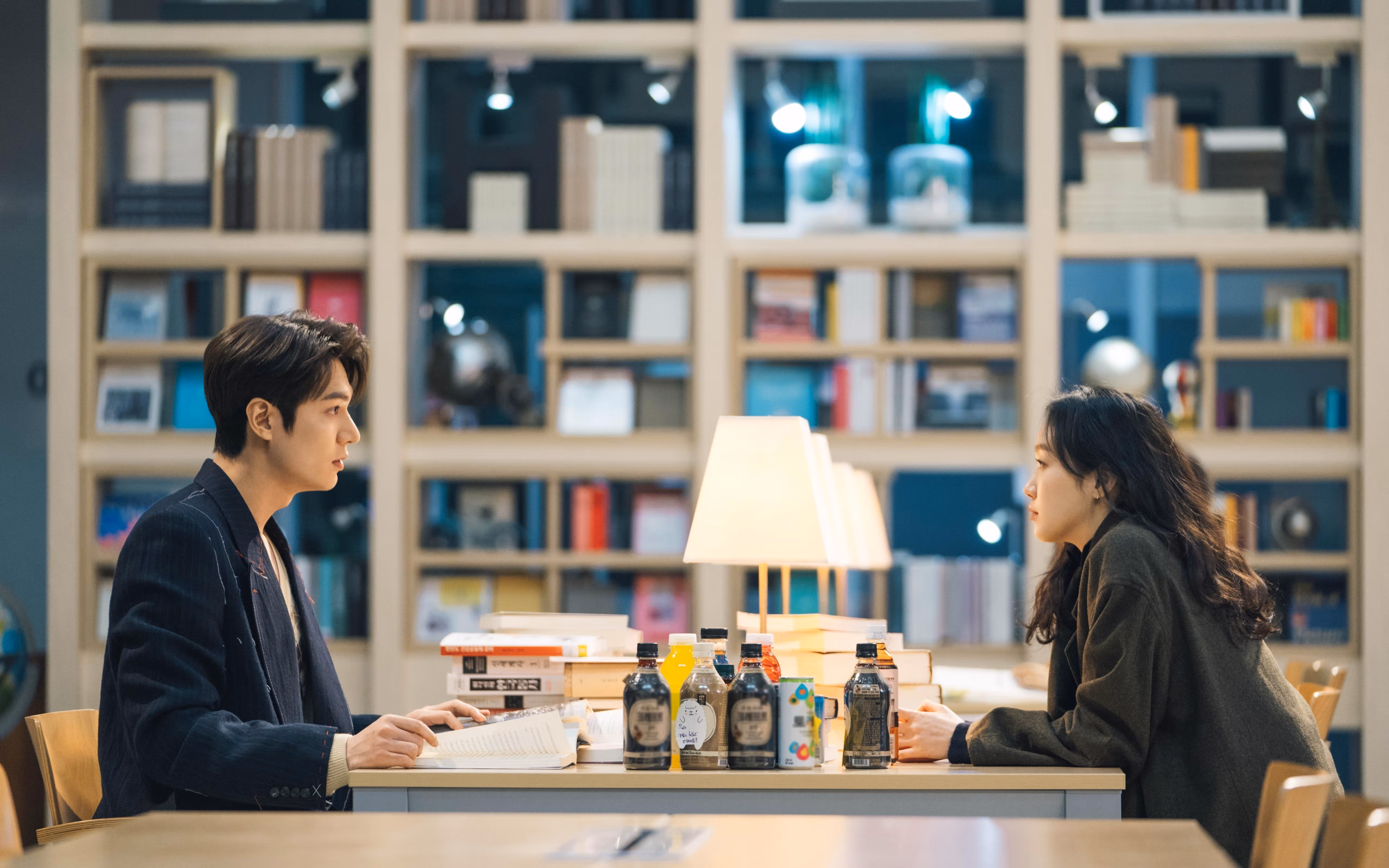 _奇才队队员协作无间，赢得重要比赛_，奇才队成员