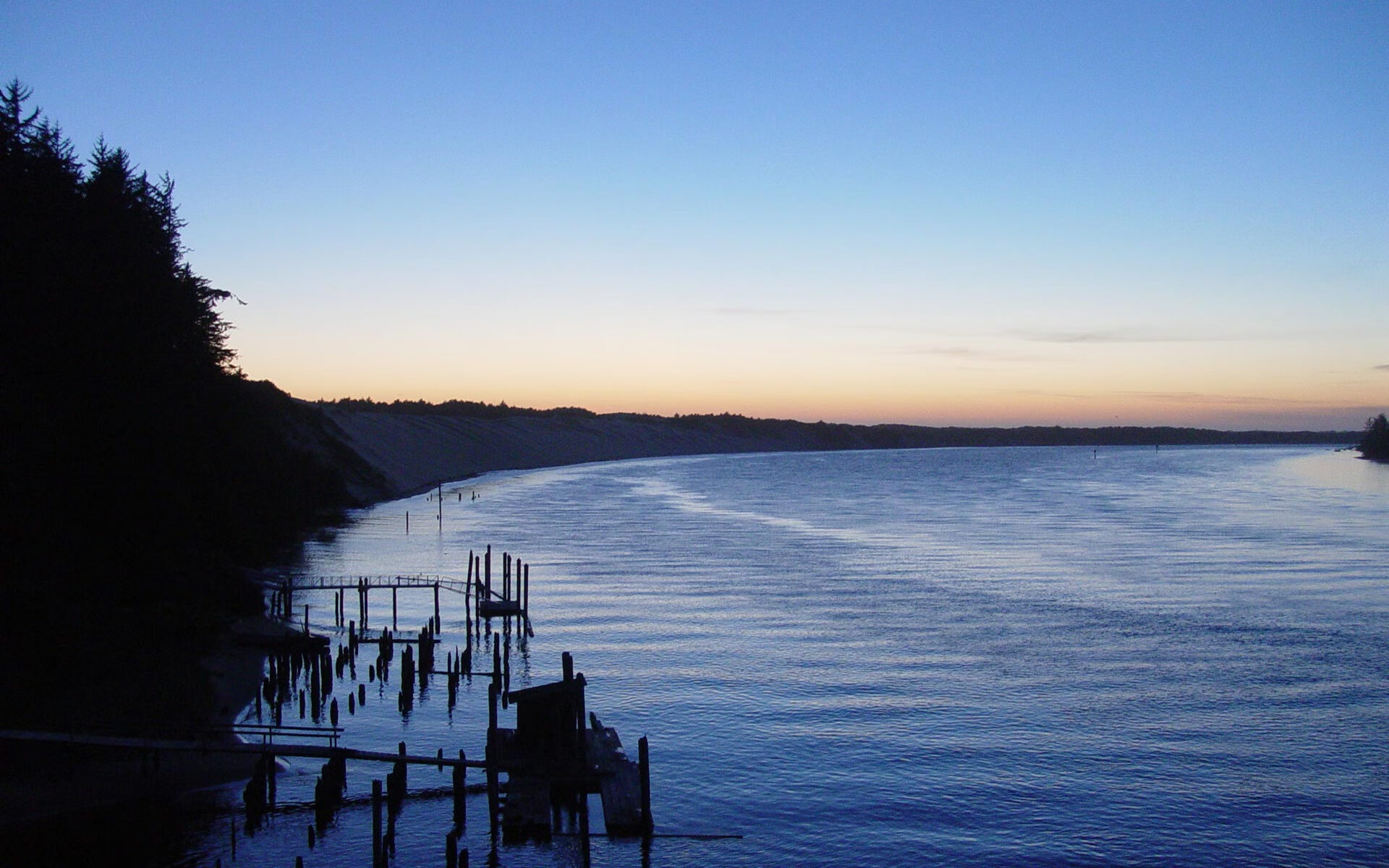 _知名企业冠名：商业合作推动运动普及_，商业合作的意思