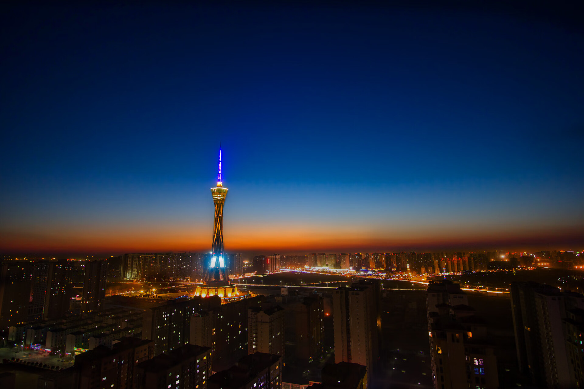 FB体育-中国体育界携手推动篮球运动“走出去”，拓展国际市场，中国篮球体制建设的发展